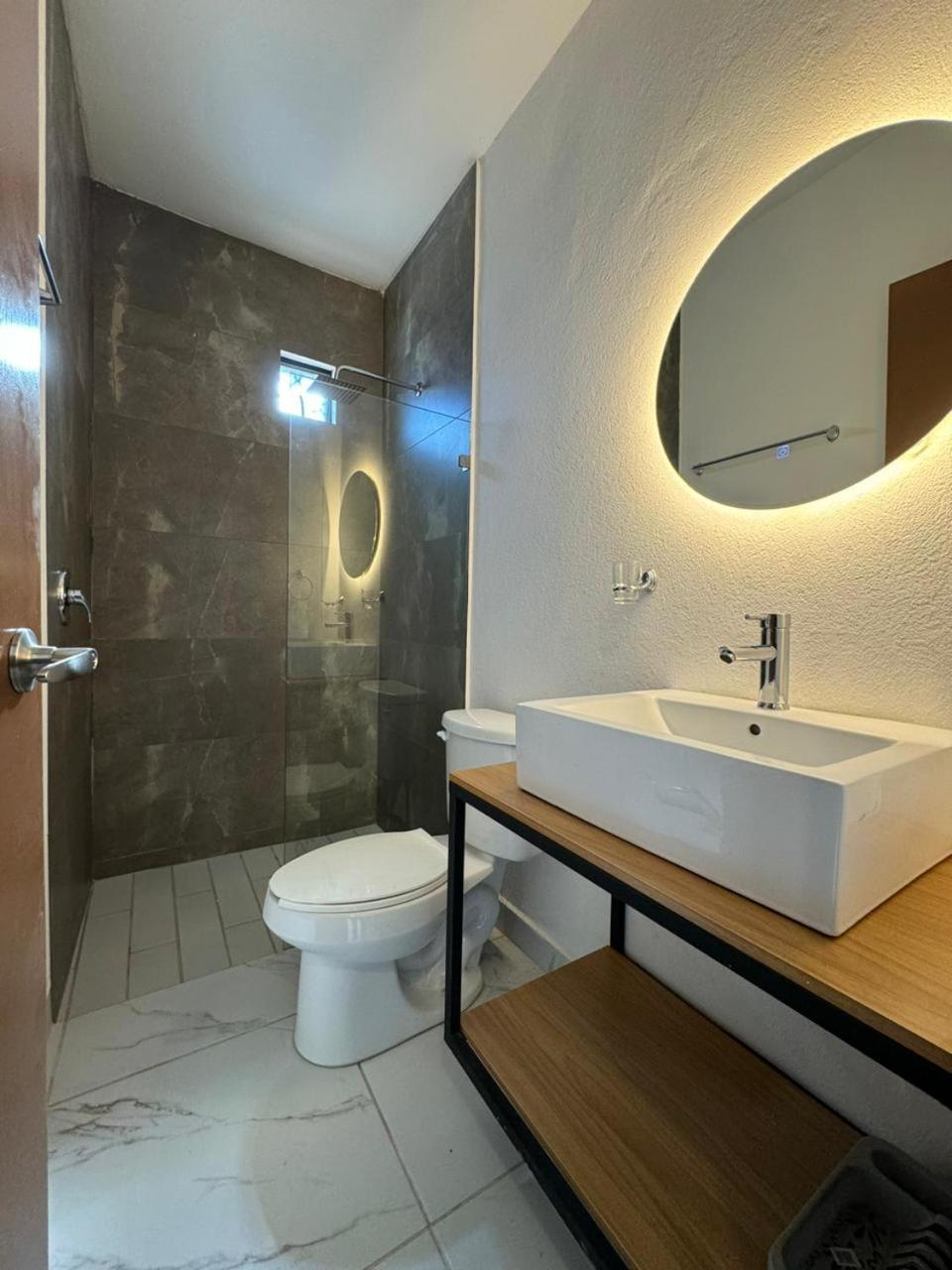 Vidrio Suites Col Americana Гвадалахара Экстерьер фото